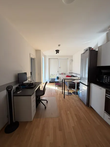 Nachmieter gesucht: 2-Zimmer-Neubauwohnung am Südkreuz mit Balkon — photo 1